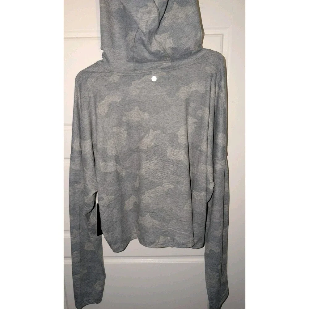 Yogalicious Lux Cropped Hoodie Gray White Camo Size XL Thumb Holes NEW NWT - Picture 3 of 10